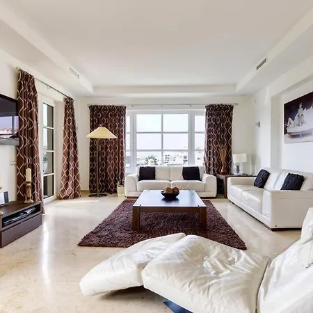 Guadalmansa Sleeps 8 Pool Air Con Wifi Estepona